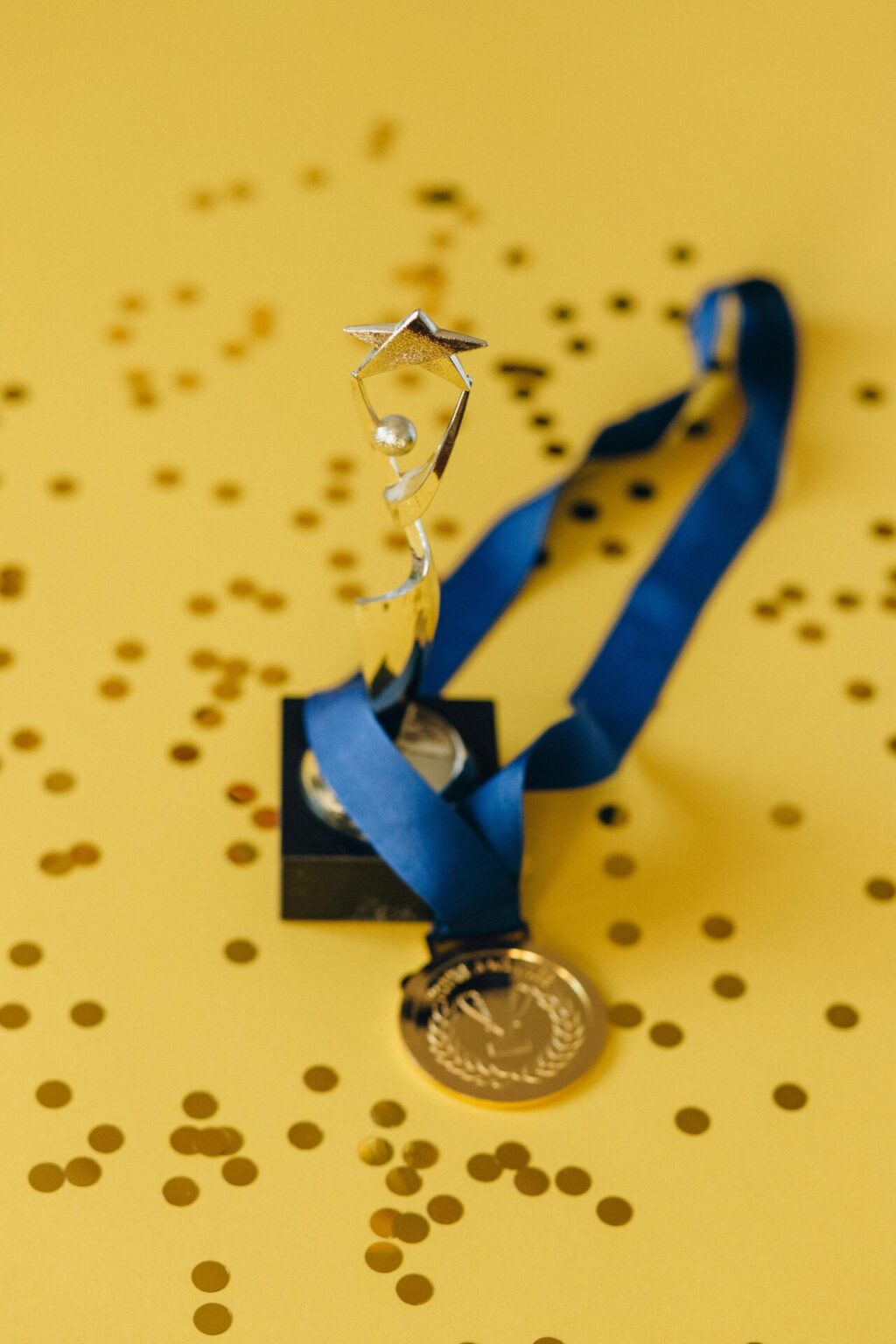 Best Trophy Ideas for Corporate Recognition Programs